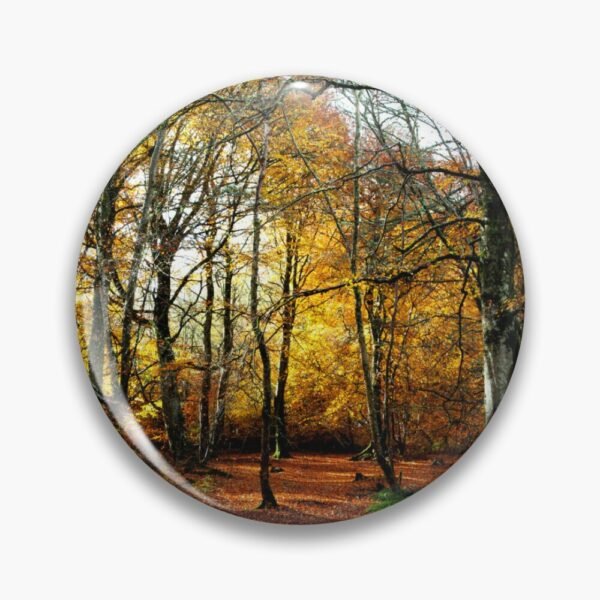 The Warm Woods Badge / Pin